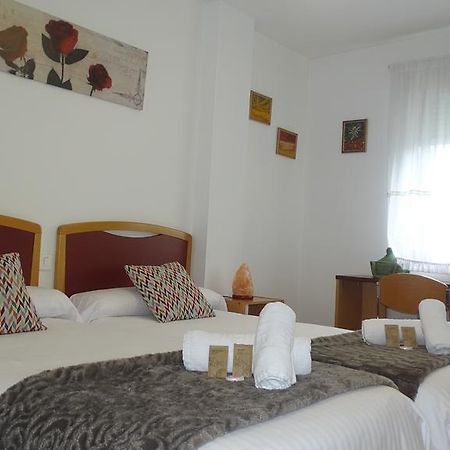 לוגו Hostal Lucus מראה חיצוני תמונה