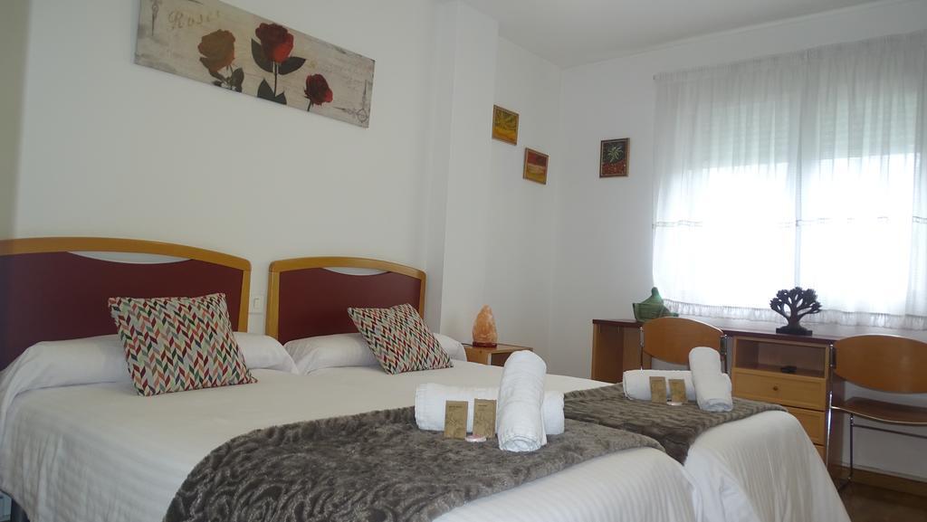 לוגו Hostal Lucus מראה חיצוני תמונה