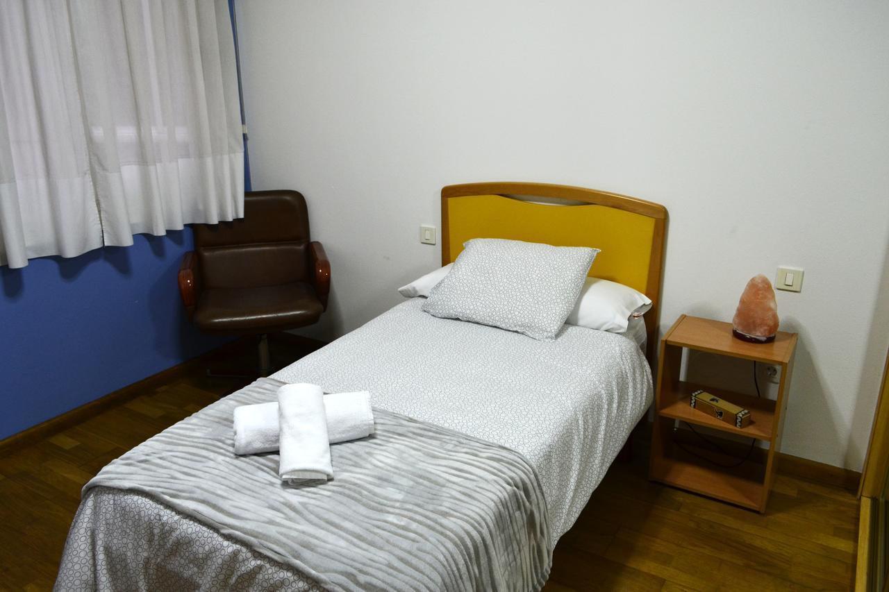 לוגו Hostal Lucus מראה חיצוני תמונה