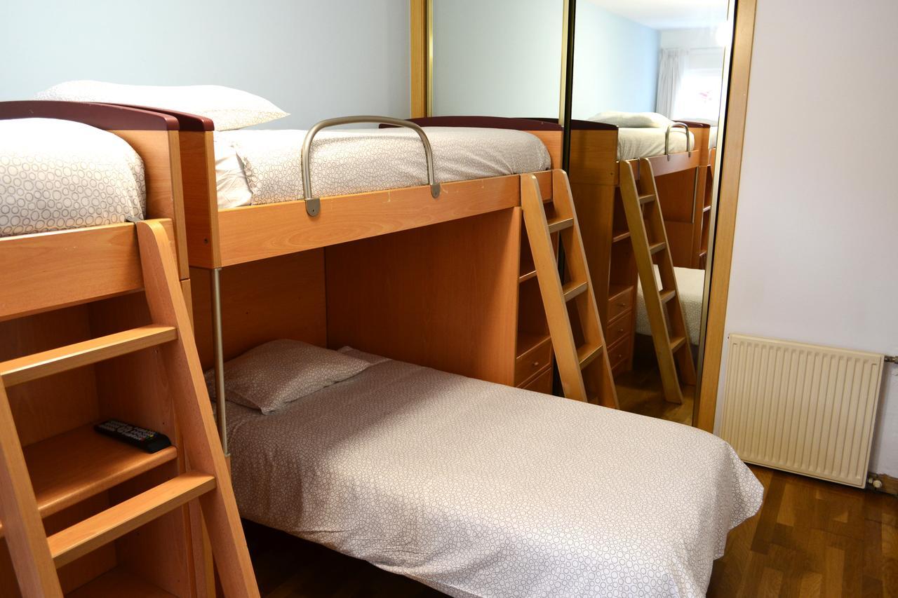 לוגו Hostal Lucus מראה חיצוני תמונה