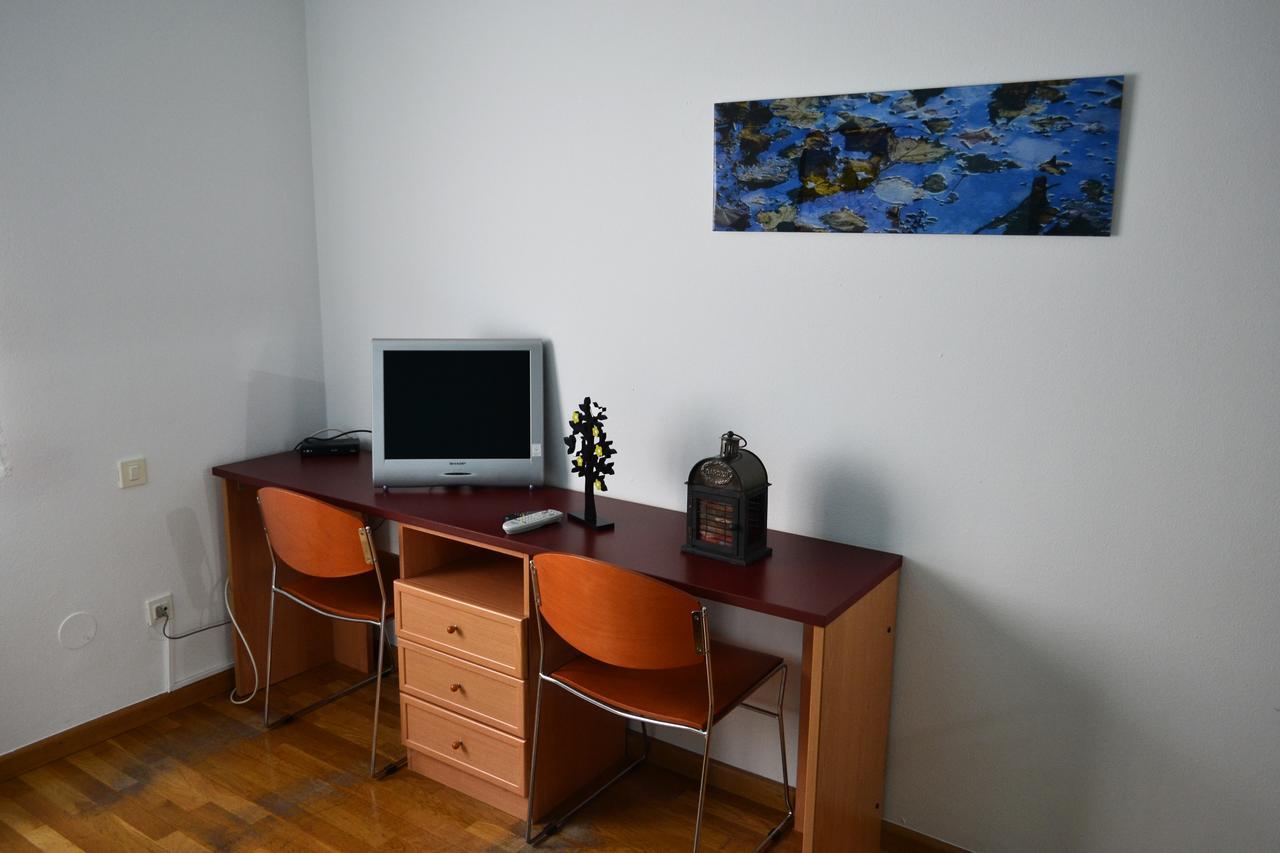 לוגו Hostal Lucus מראה חיצוני תמונה