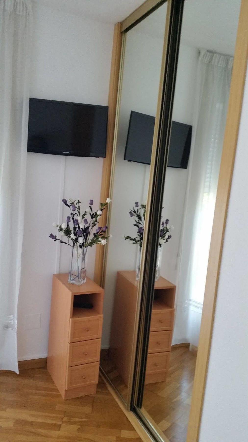 לוגו Hostal Lucus מראה חיצוני תמונה