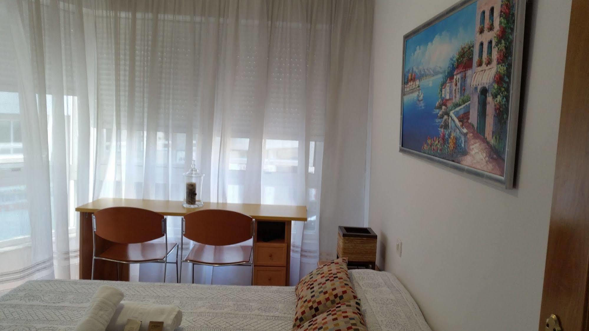 לוגו Hostal Lucus מראה חיצוני תמונה