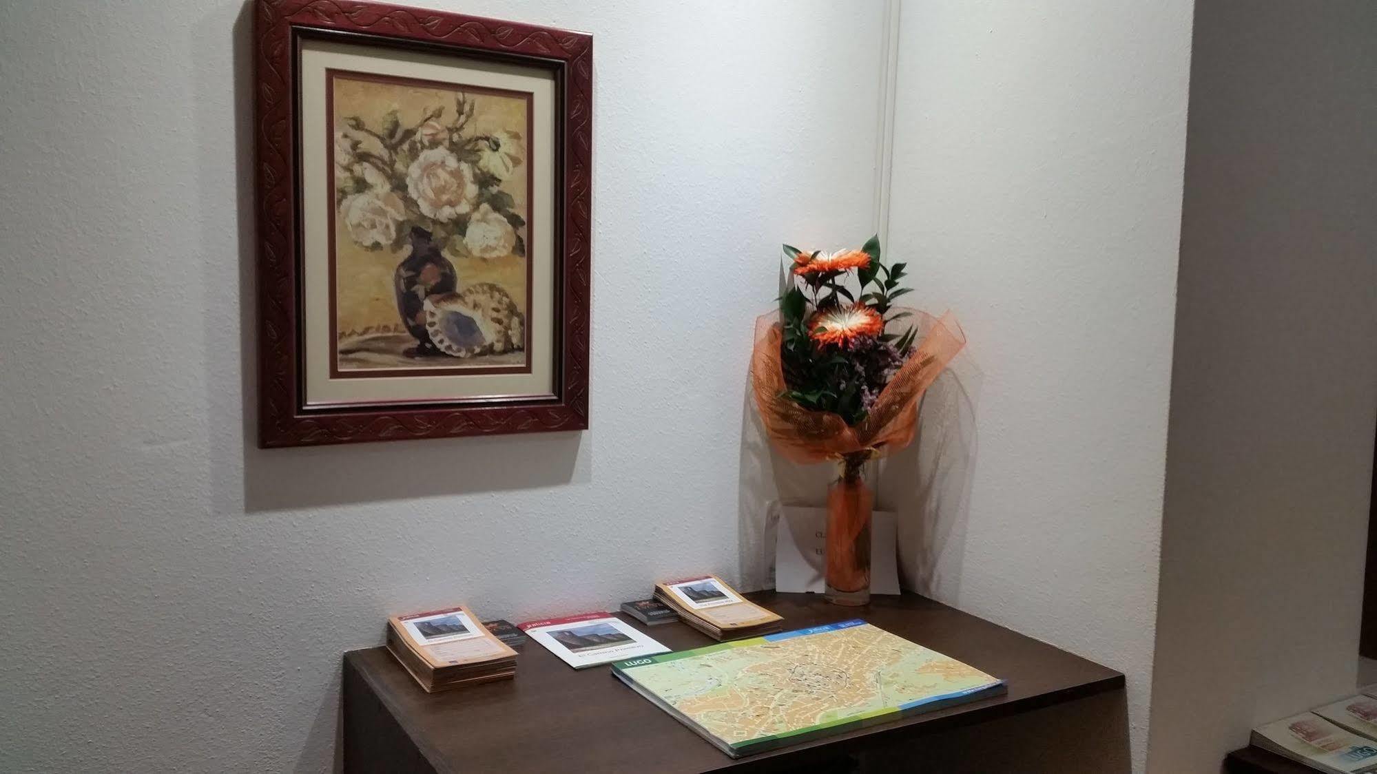 לוגו Hostal Lucus מראה חיצוני תמונה